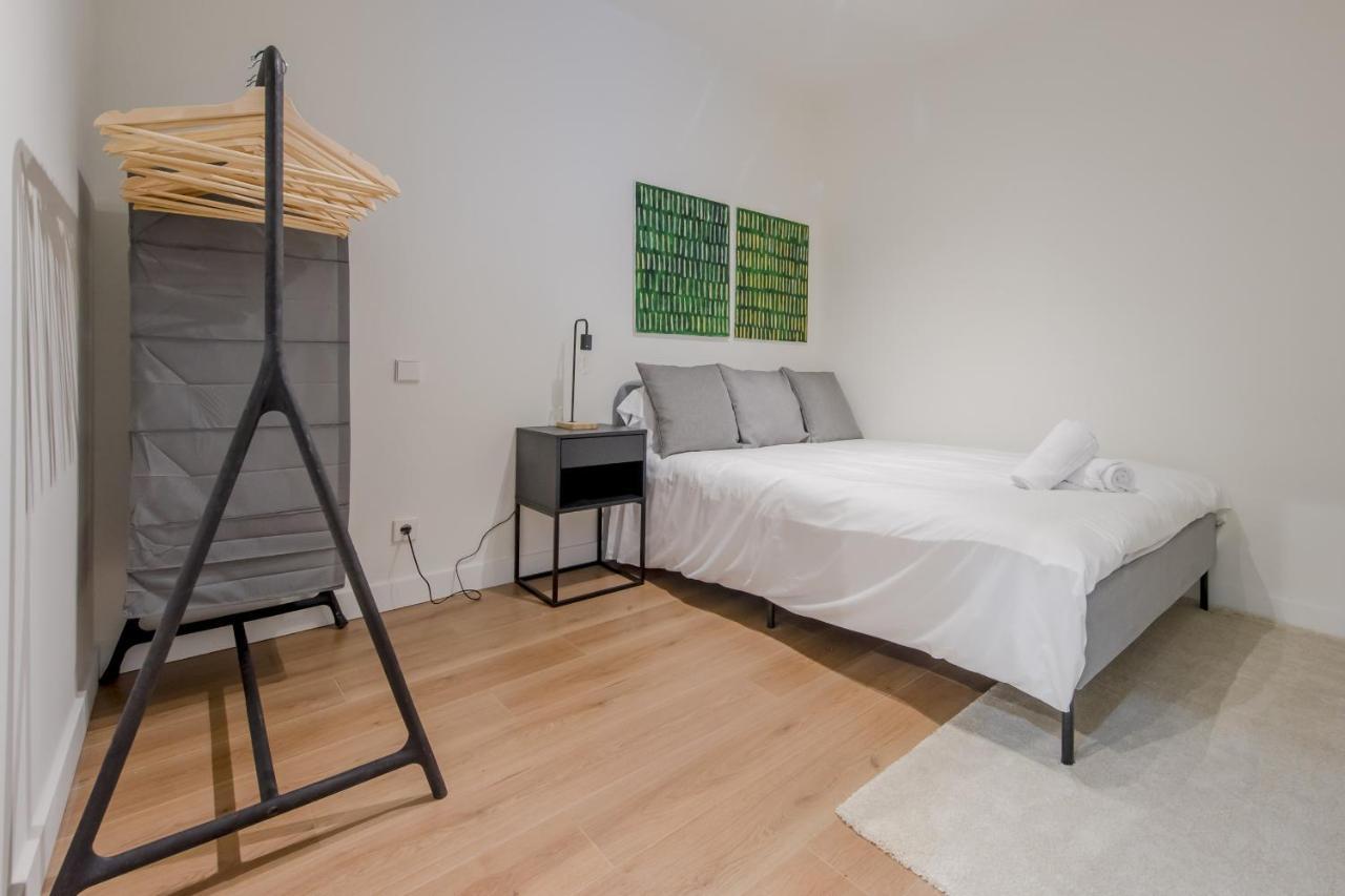 Modern Apt & Cool Interior Design En El Retiro Apartment - Madrid — Fotos 1